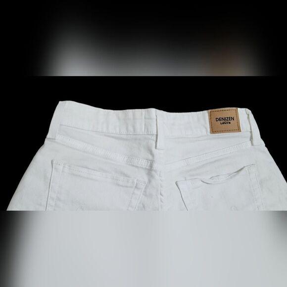 Levi’s High Rise 3” Shorts White 4  waist 27 - Picture 8 of 8